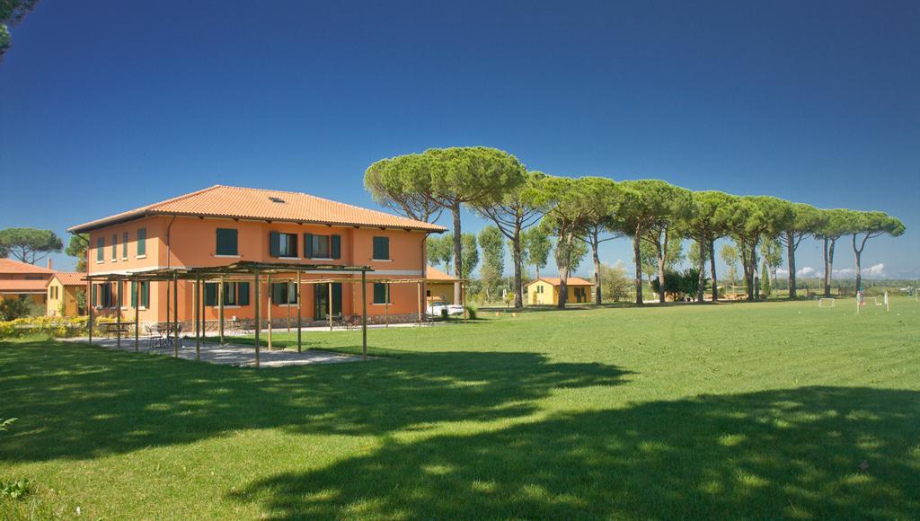 La Fattoria Di Tirrenia 아파트 호텔 객실 사진