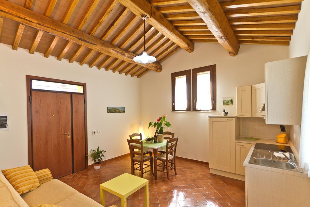 La Fattoria Di Tirrenia 아파트 호텔 객실 사진