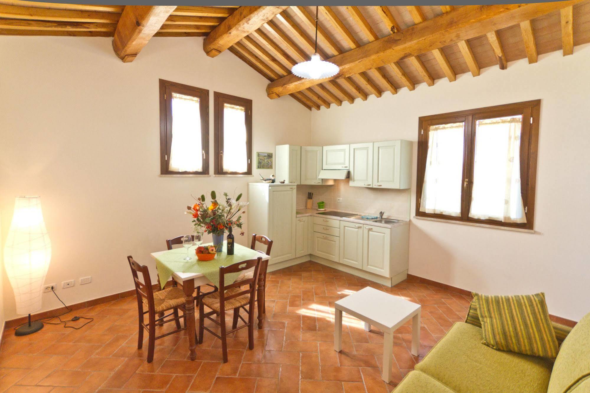 La Fattoria Di Tirrenia 아파트 호텔 외부 사진